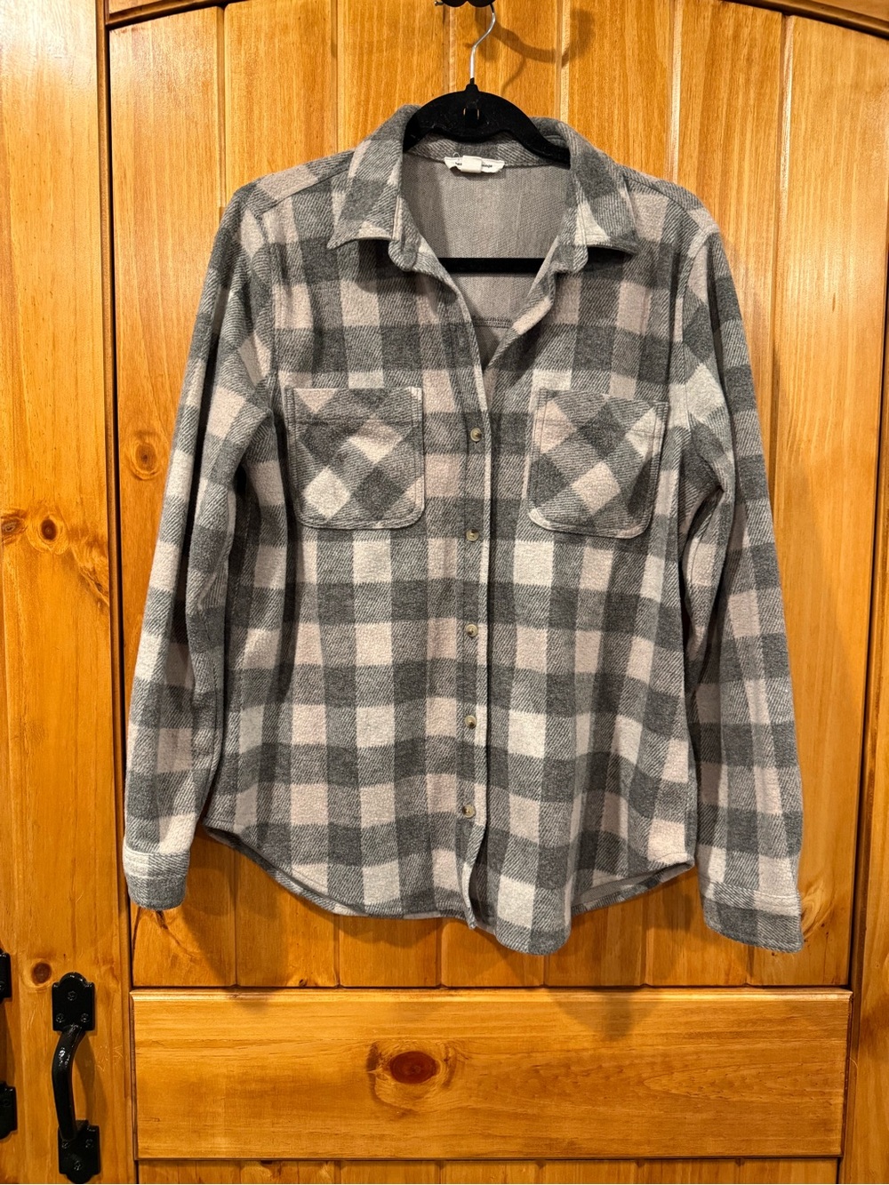 beachlunchlounge fleece Gray and Cream Plaid Button-Down Shirt